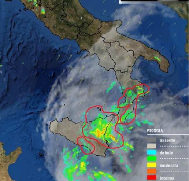 Ecco i forti fenomeni in atto sull'est Sicilia e parte della Calabria